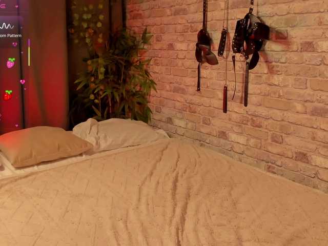 arisollis live cam on BongaCams