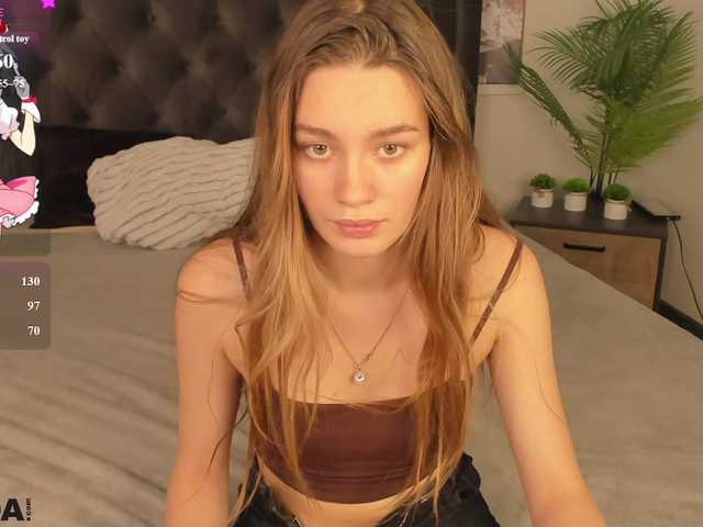 arisollis live cam on BongaCams