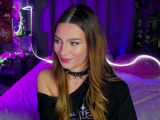 arisollis live cam on BongaCams
