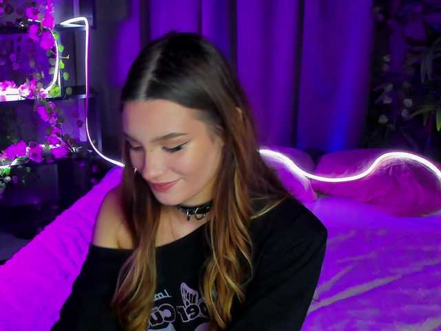 arisollis live cam on BongaCams