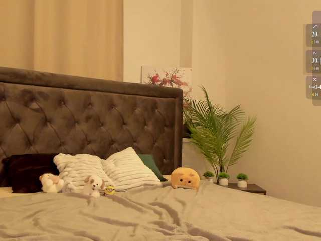 arisollis live cam on BongaCams