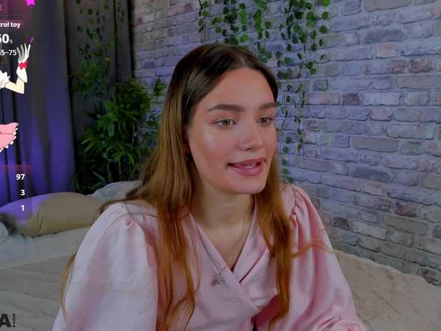 arisollis live cam on BongaCams