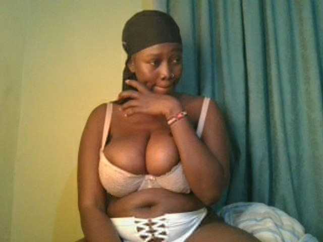 Silkyluna live cam on BongaCams