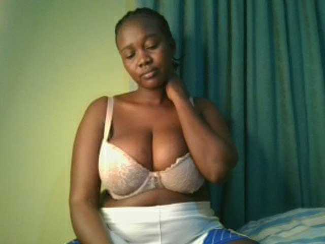 Silkyluna live cam on BongaCams