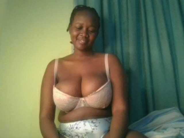 Silkyluna live cam on BongaCams