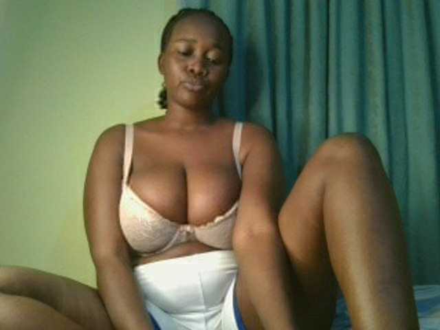 Silkyluna live cam on BongaCams