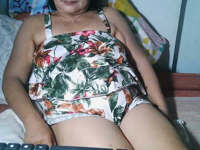 HotMama50 live cam on BongaCams