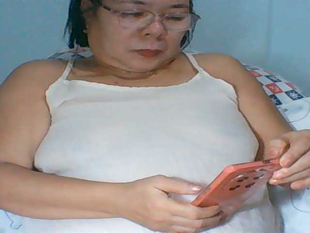 HotMama50 live cam on BongaCams