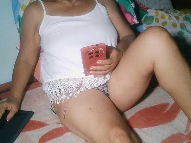 HotMama50 live cam on BongaCams