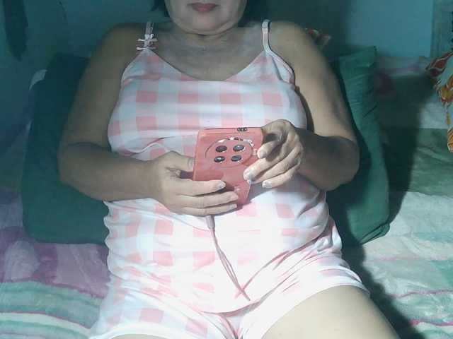 HotMama50 live cam on BongaCams