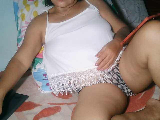 HotMama50 live cam on BongaCams