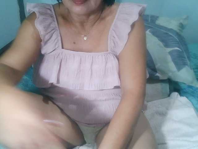 HotMama50 live cam on BongaCams