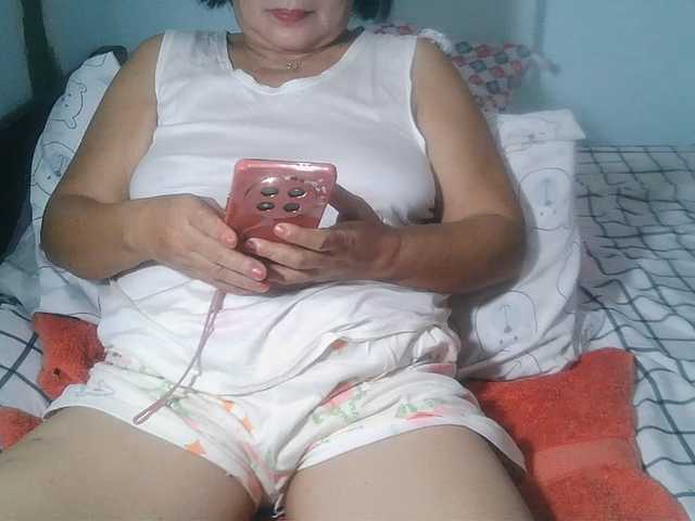 HotMama50 live cam on BongaCams