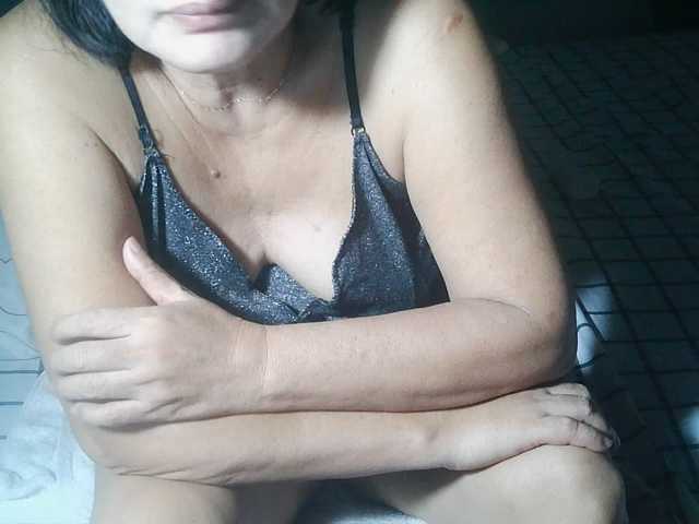 HotMama50 live cam on BongaCams