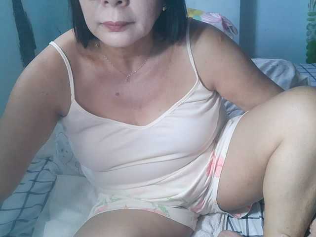 HotMama50, en directo ahora en BongaCams