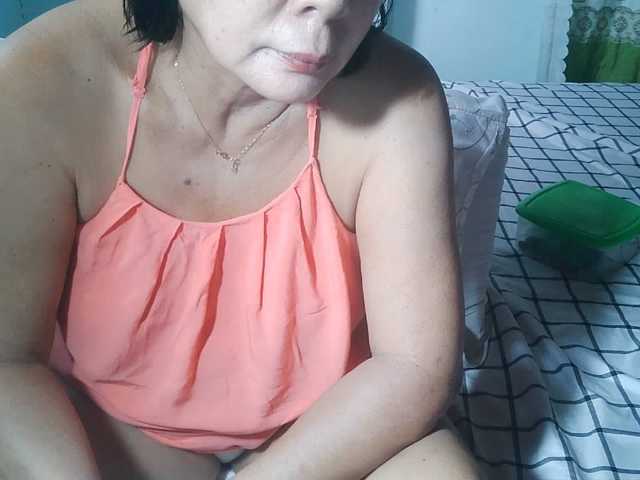 HotMama50, en directo ahora en BongaCams