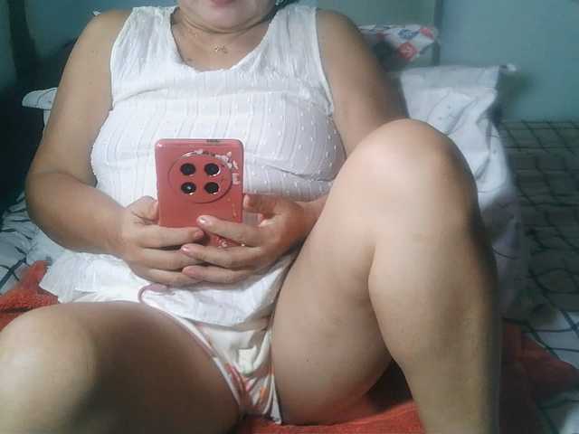 HotMama50 live cam on BongaCams