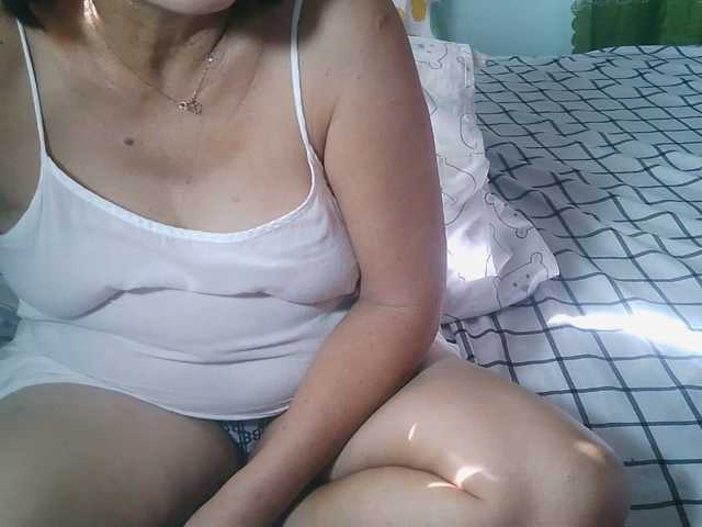 HotMama50 live cam on BongaCams