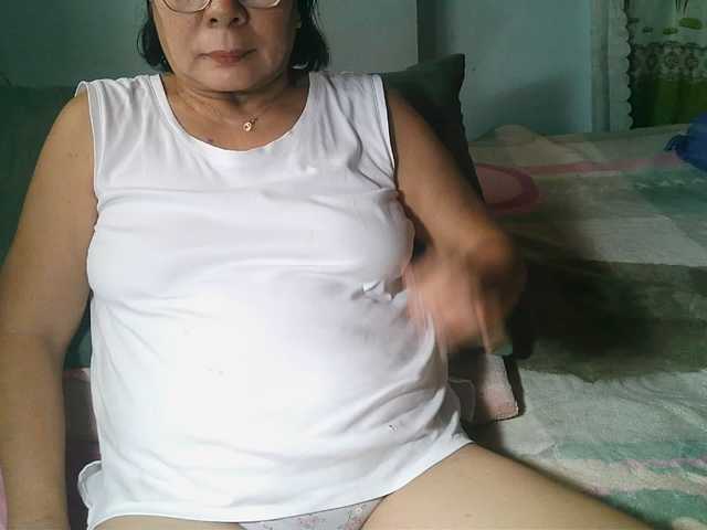 HotMama50 live cam on BongaCams