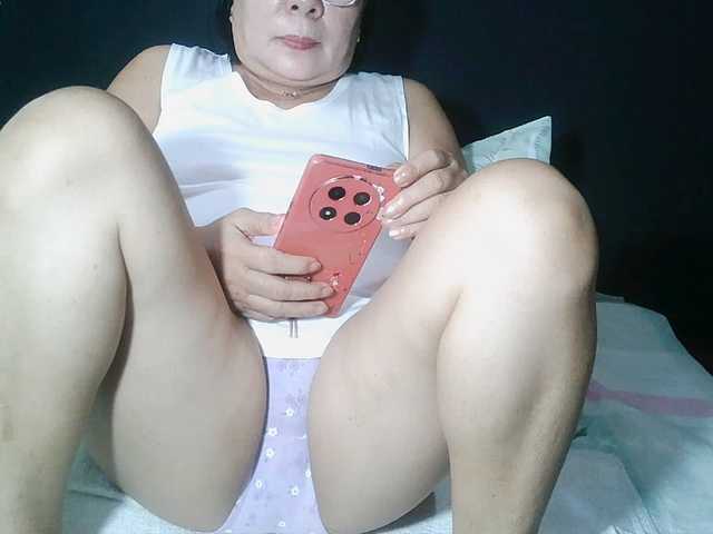 HotMama50 live cam on BongaCams