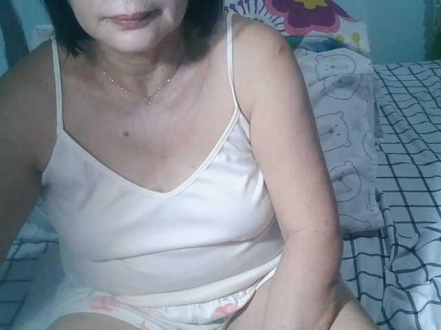 HotMama50 live cam on BongaCams