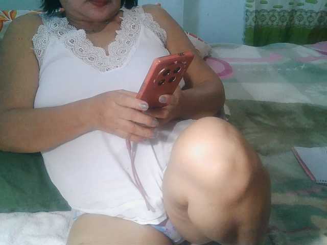 HotMama50 live cam on BongaCams