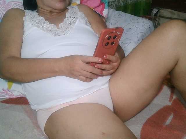HotMama50 live cam on BongaCams