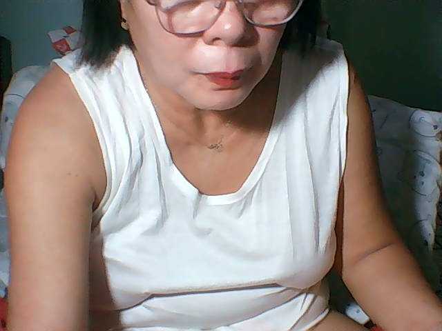 HotMama50 live cam on BongaCams