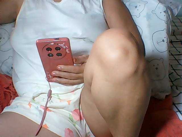 HotMama50 live cam on BongaCams