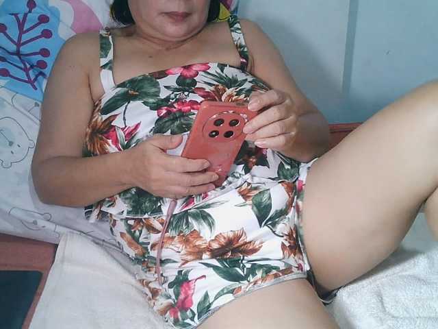 HotMama50 live cam on BongaCams