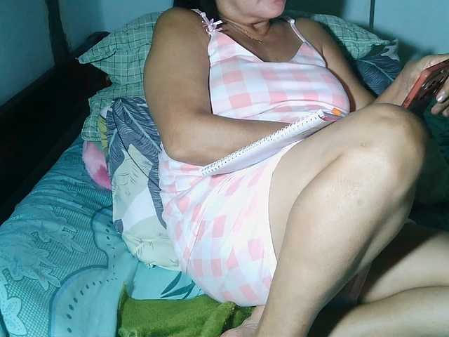 HotMama50 live cam preview