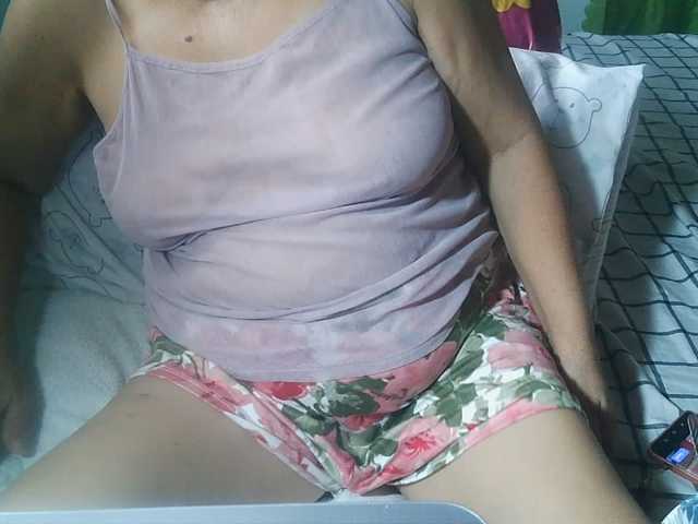 HotMama50, en directo ahora en BongaCams