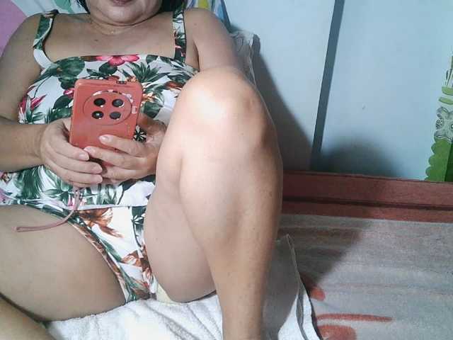 HotMama50 live cam on BongaCams