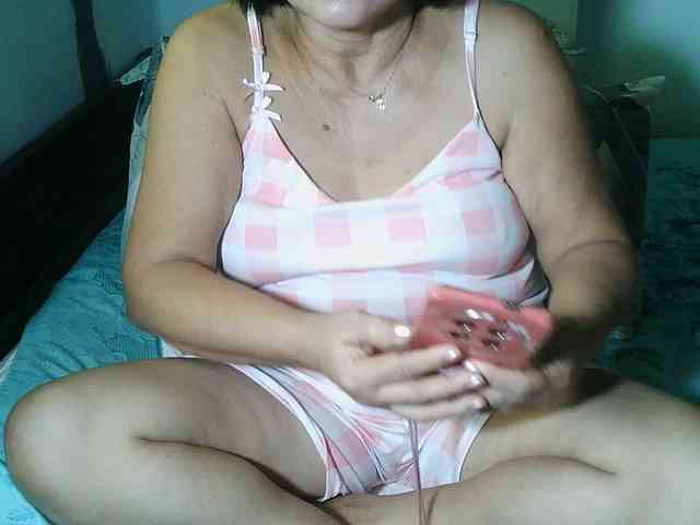 HotMama50 webcam