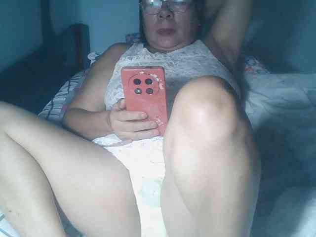 HotMama50 webcam