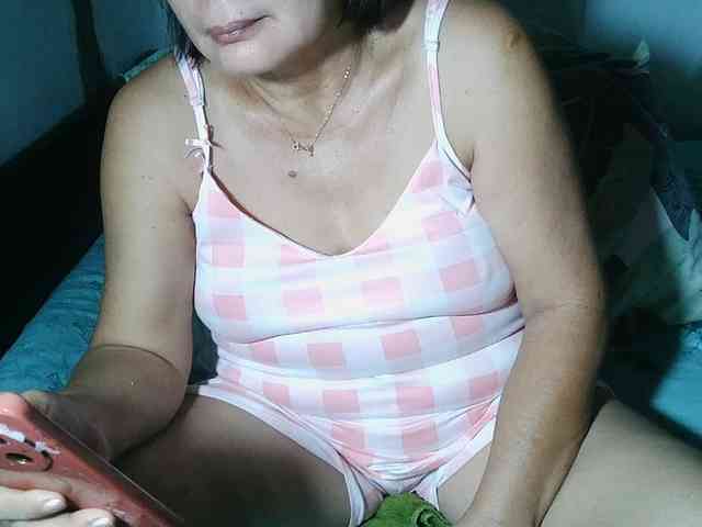 HotMama50 webcam