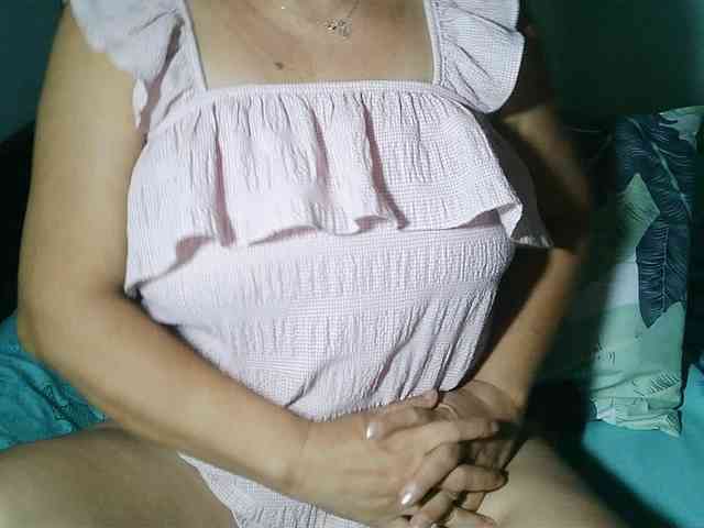 HotMama50 webcam