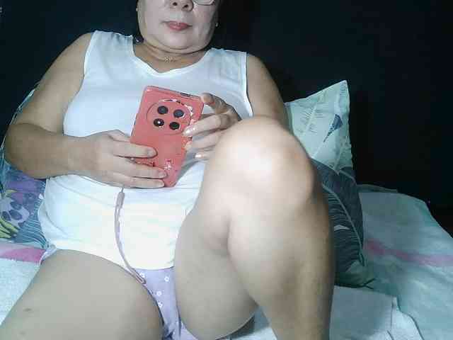 HotMama50 webcam