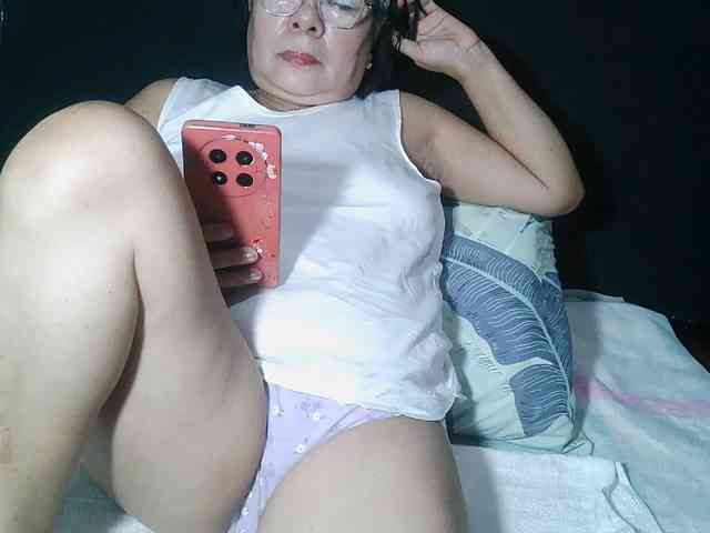HotMama50 webcam