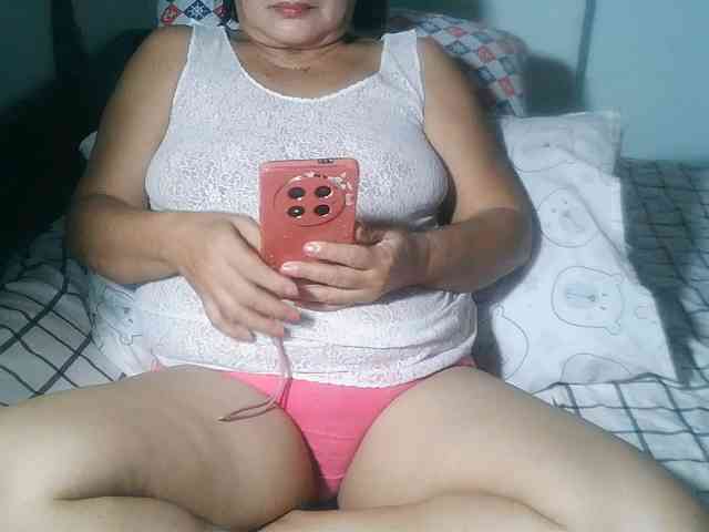 HotMama50 webcam