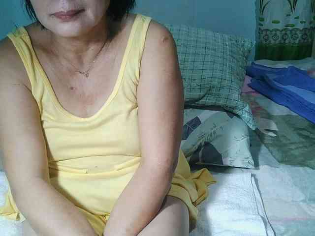 HotMama50 webcam