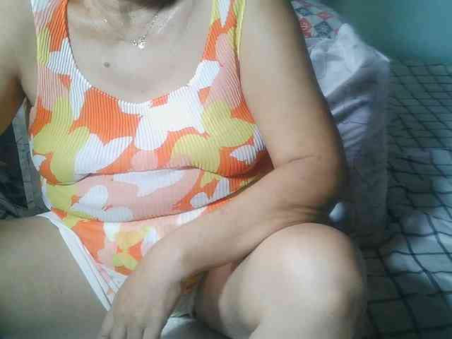 HotMama50 webcam