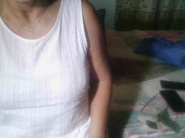 HotMama50 webcam