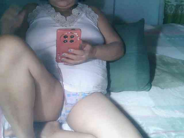 HotMama50 webcam
