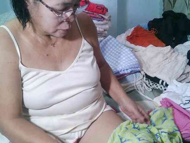 HotMama50 webcam