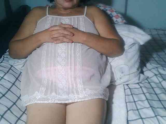 HotMama50 webcam