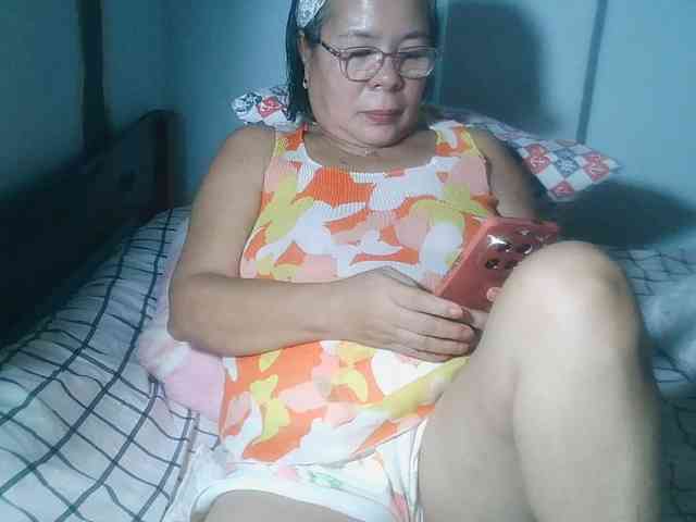HotMama50 webcam