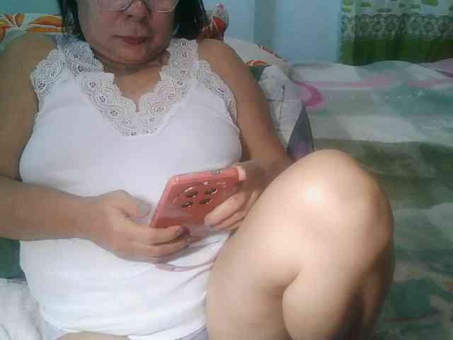 HotMama50 webcam
