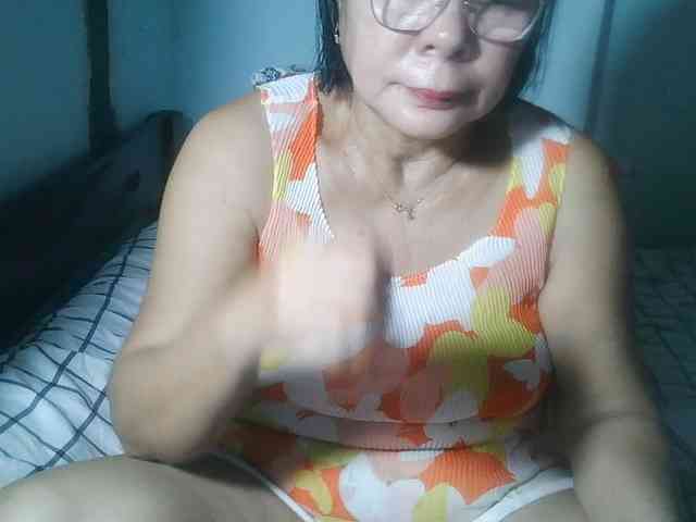 HotMama50 webcam