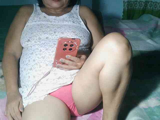 HotMama50 webcam